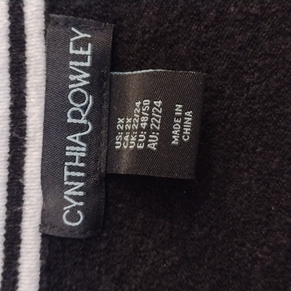 Cynthia Rowley Black Tunic w/Stripe Bell Sleeves - Picture 2 of 3